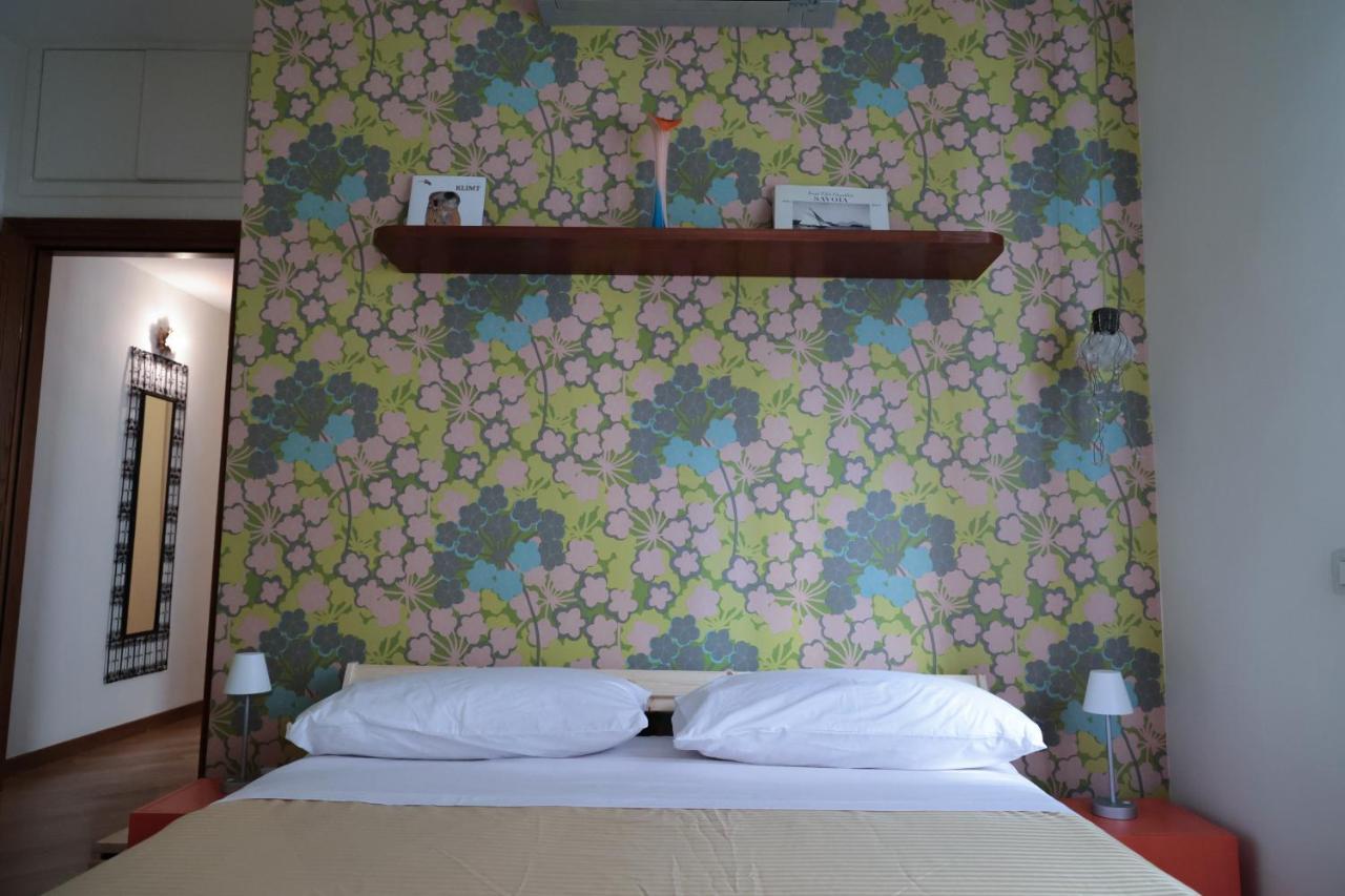 Apartment Flower Mini Casa 10 Minuti Dal Mare E Dal Centro Citta Naples